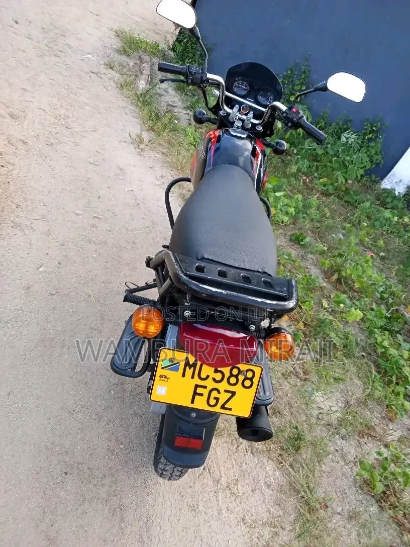 Bajaj Boxer X125 2025 Black