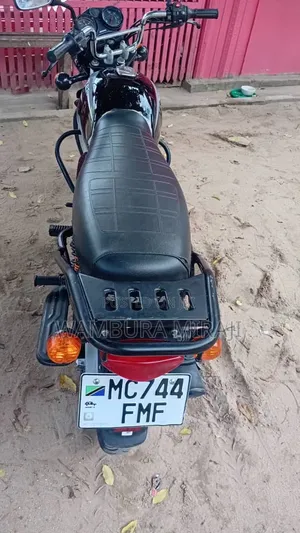 Bajaj Boxer 125 2026 Black