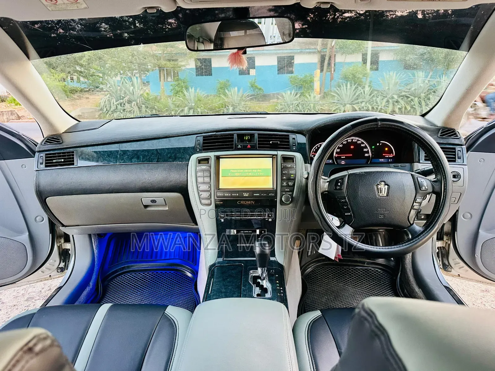 Toyota Crown 2004 Silver