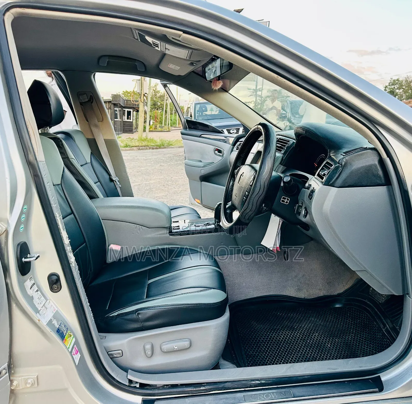 Toyota Crown 2004 Silver