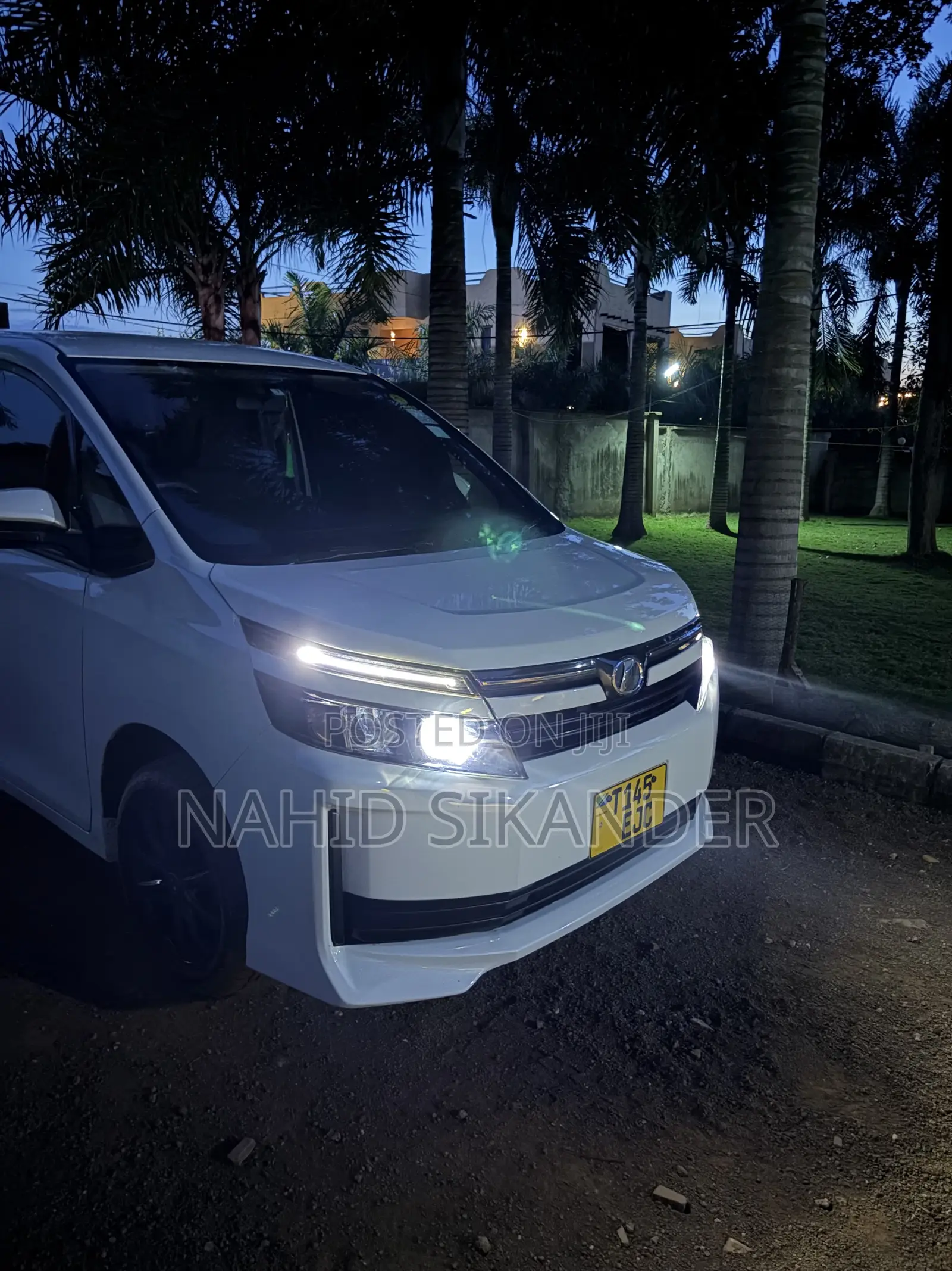 Toyota Voxy 2015 White