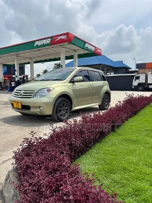 Toyota IST 2006 Brown