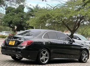 Mercedes-Benz C200 2014 Black