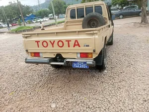 Toyota Land Cruiser 2005 Beige