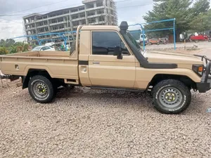Toyota Land Cruiser 2005 Beige