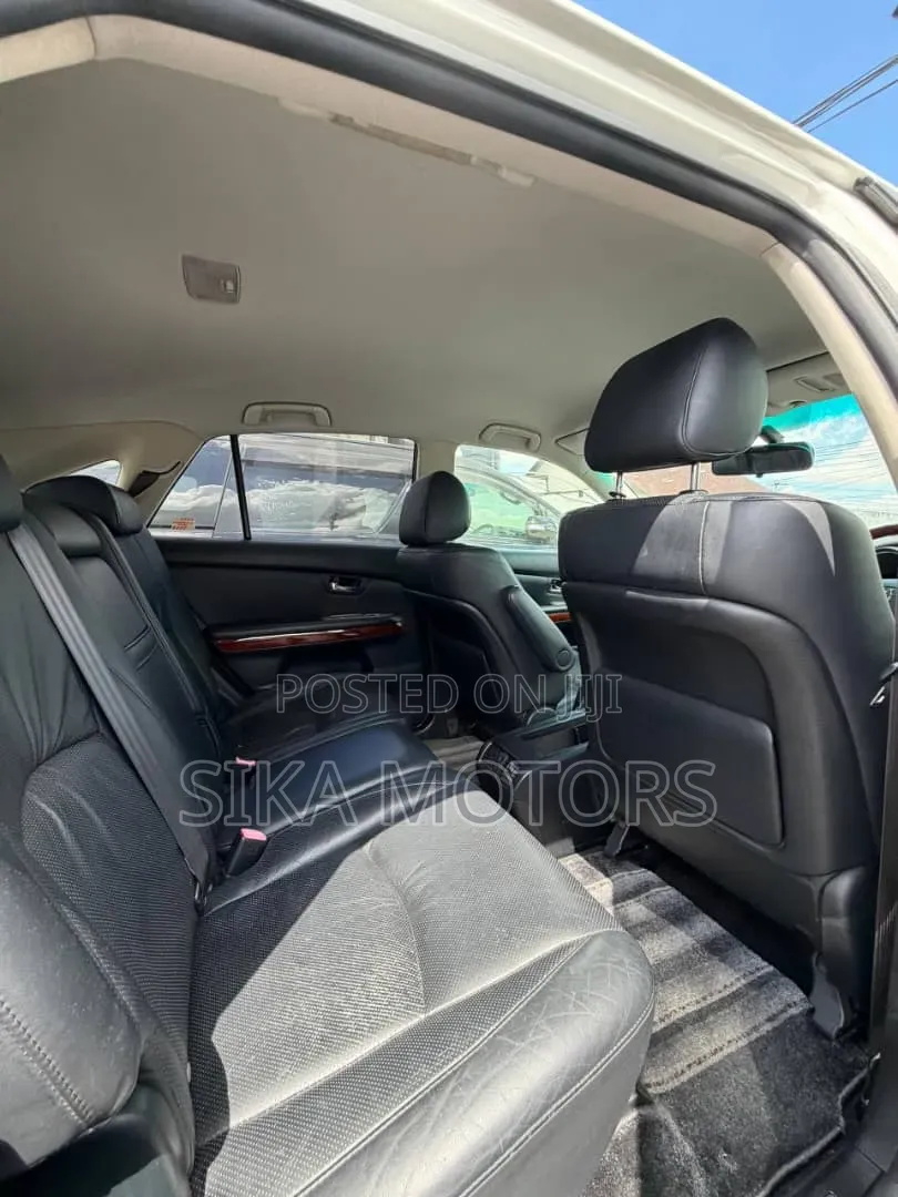 Toyota Harrier 2006 White