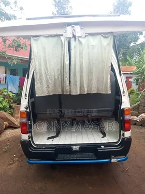 Toyota HiAce 2005 White
