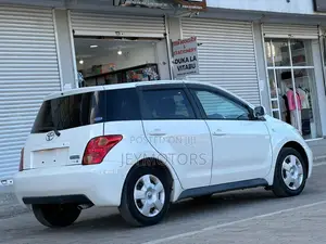 Toyota IST 2003 White