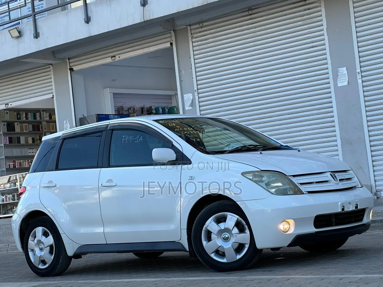 Toyota IST 2003 White