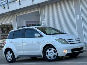 Toyota IST 2003 White
