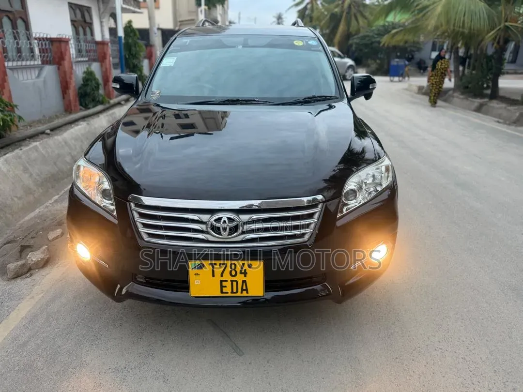 Toyota Vanguard 2011 Black
