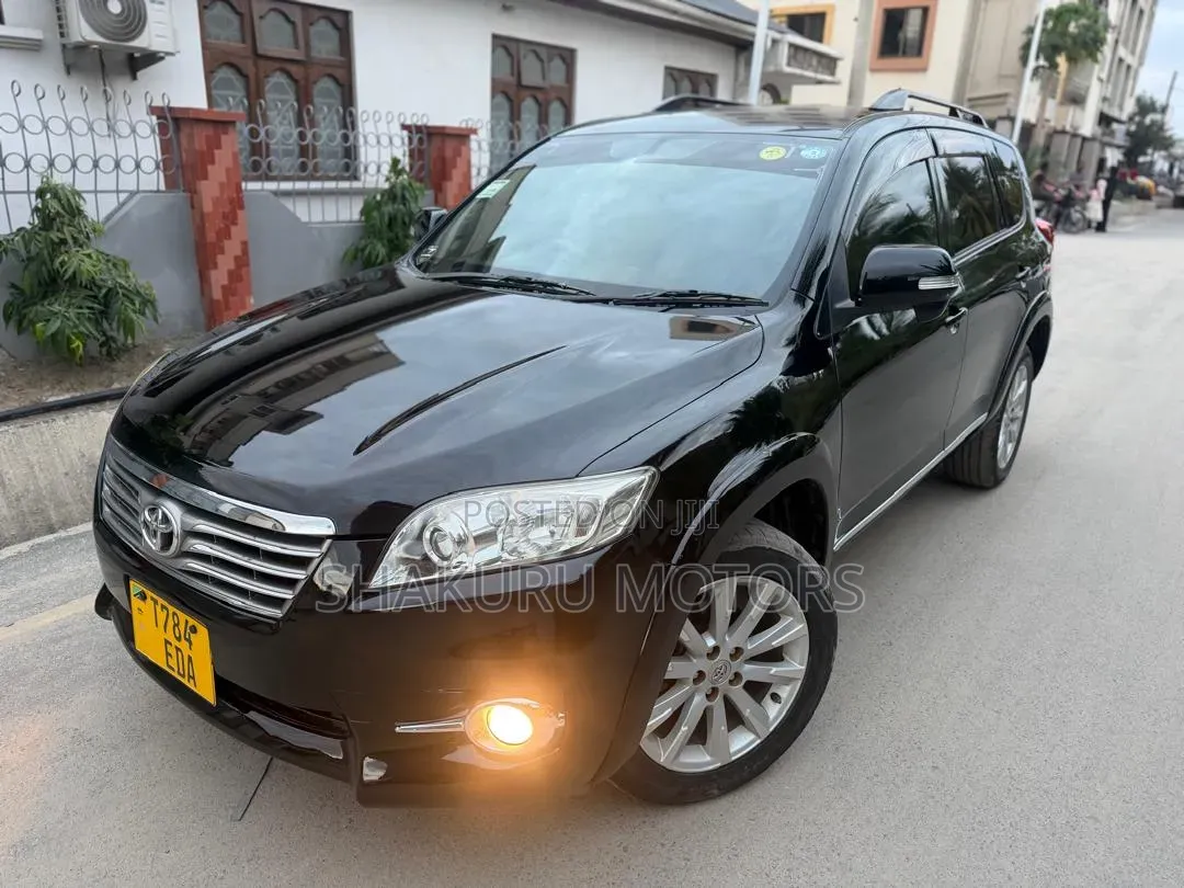 Toyota Vanguard 2011 Black