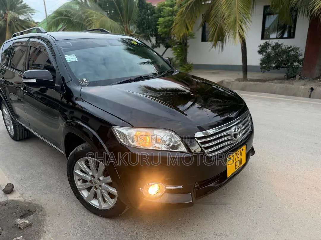 Toyota Vanguard 2011 Black