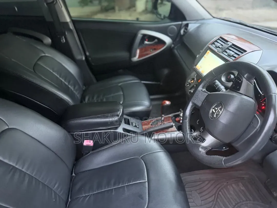 Toyota Vanguard 2011 Black