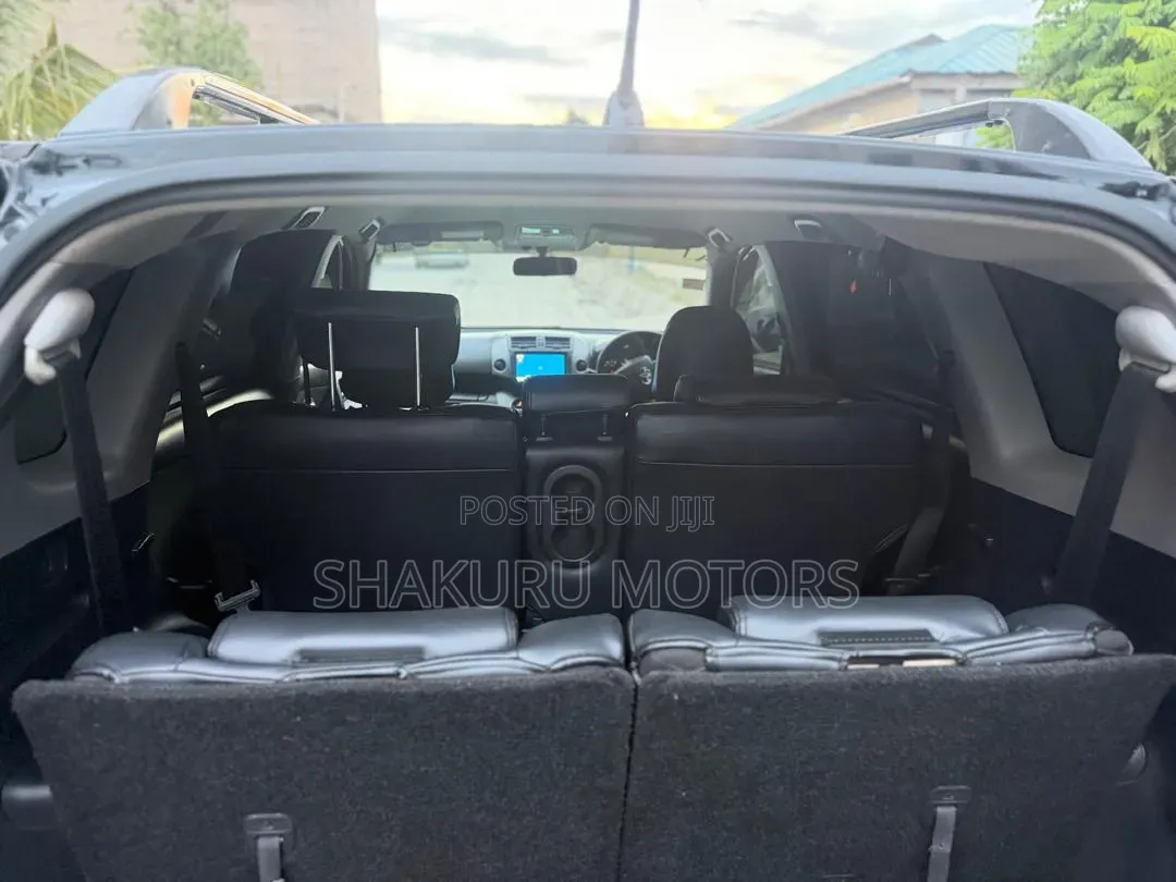 Toyota Vanguard 2011 Black