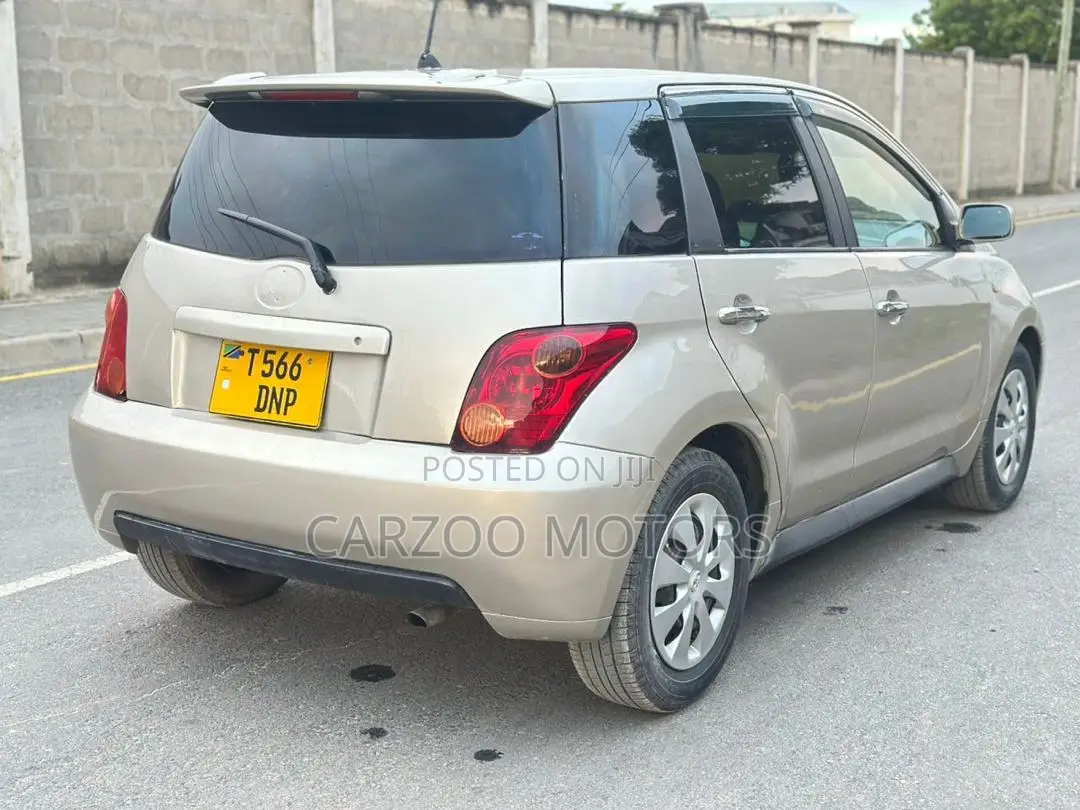 Toyota IST 2004 Beige