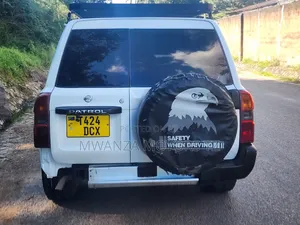Nissan Patrol 2008 White