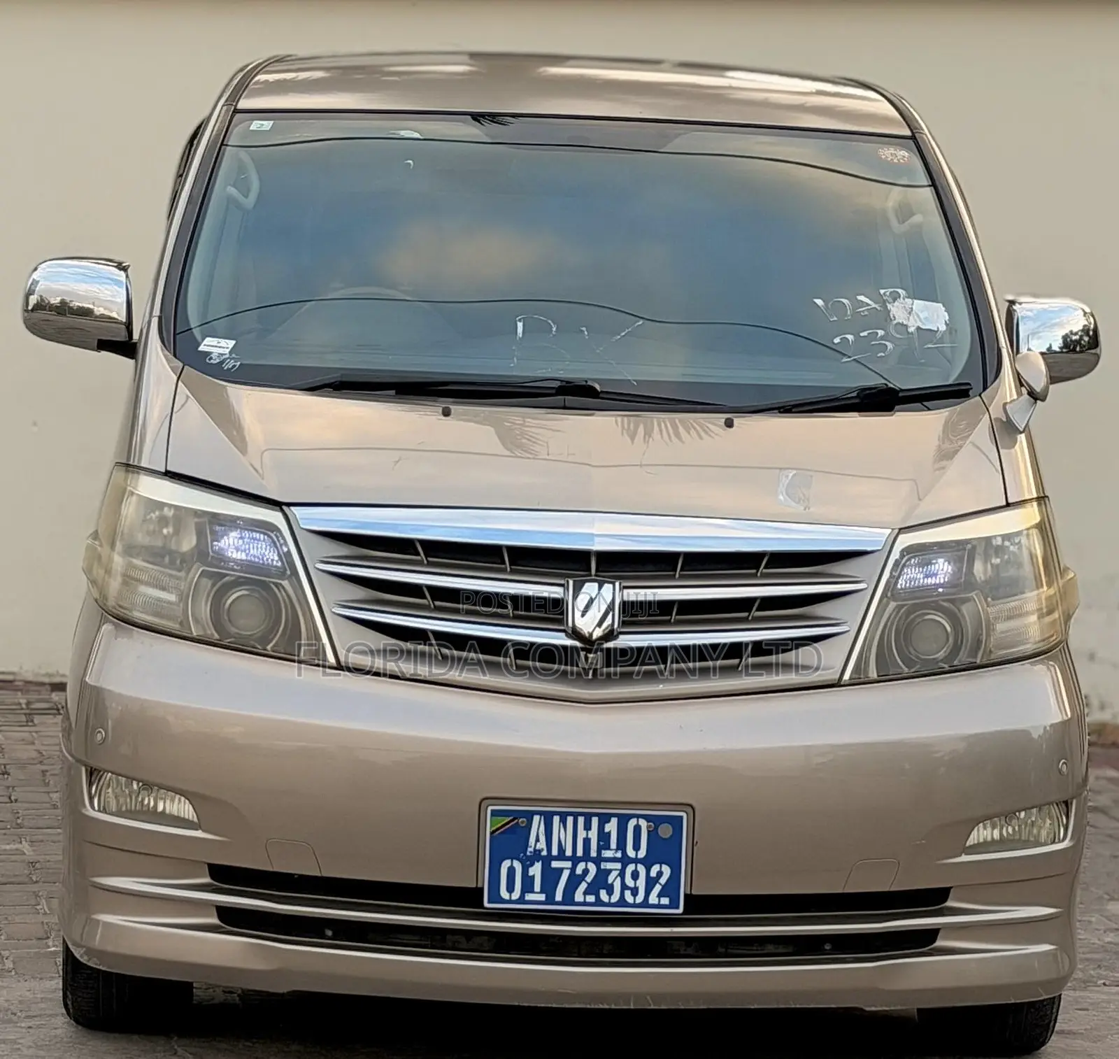 Toyota Alphard 2006 Gold