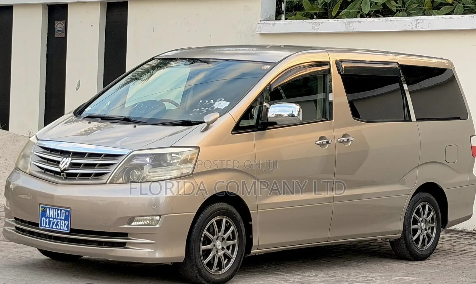 Toyota Alphard 2006 Gold
