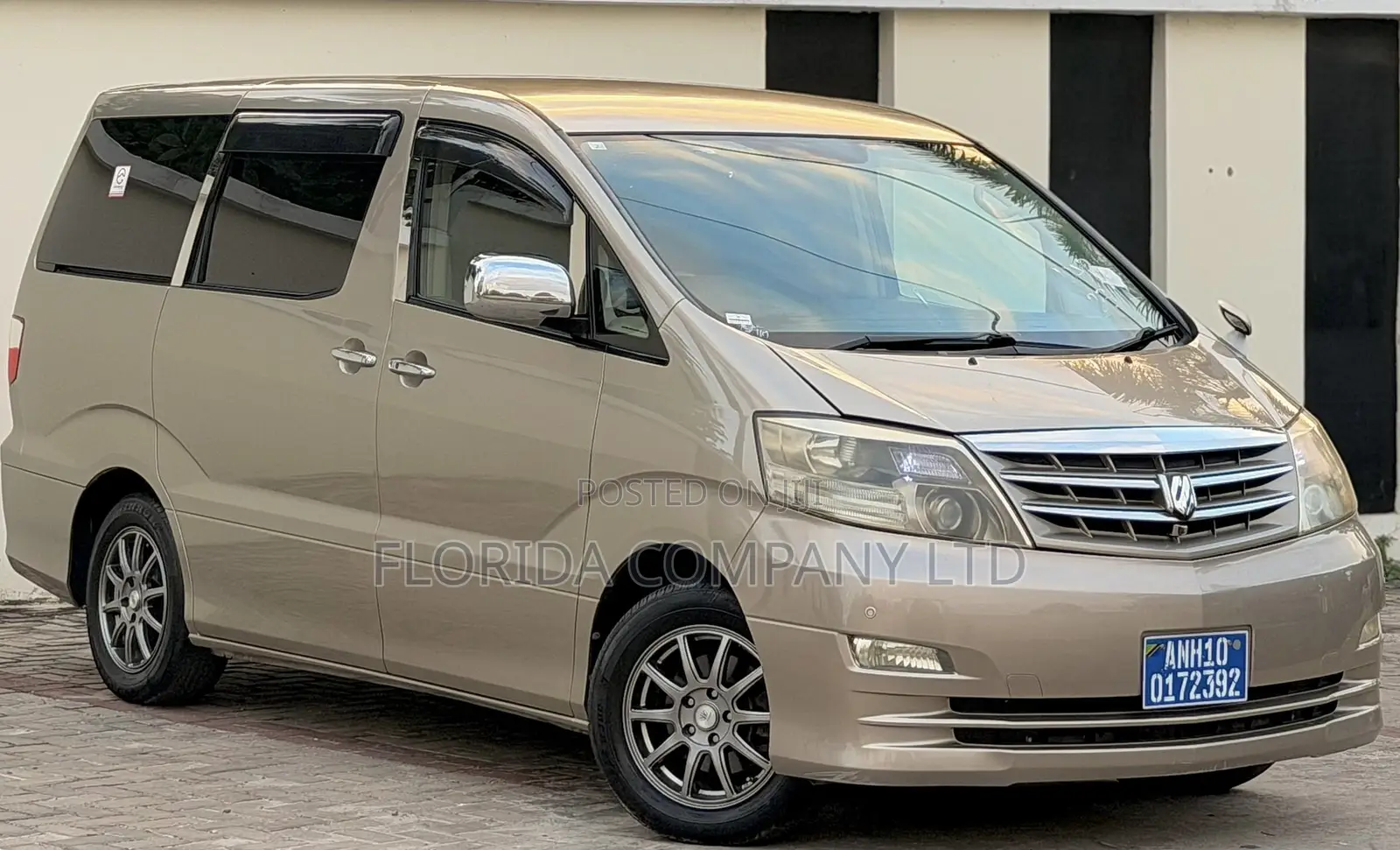 Toyota Alphard 2006 Gold