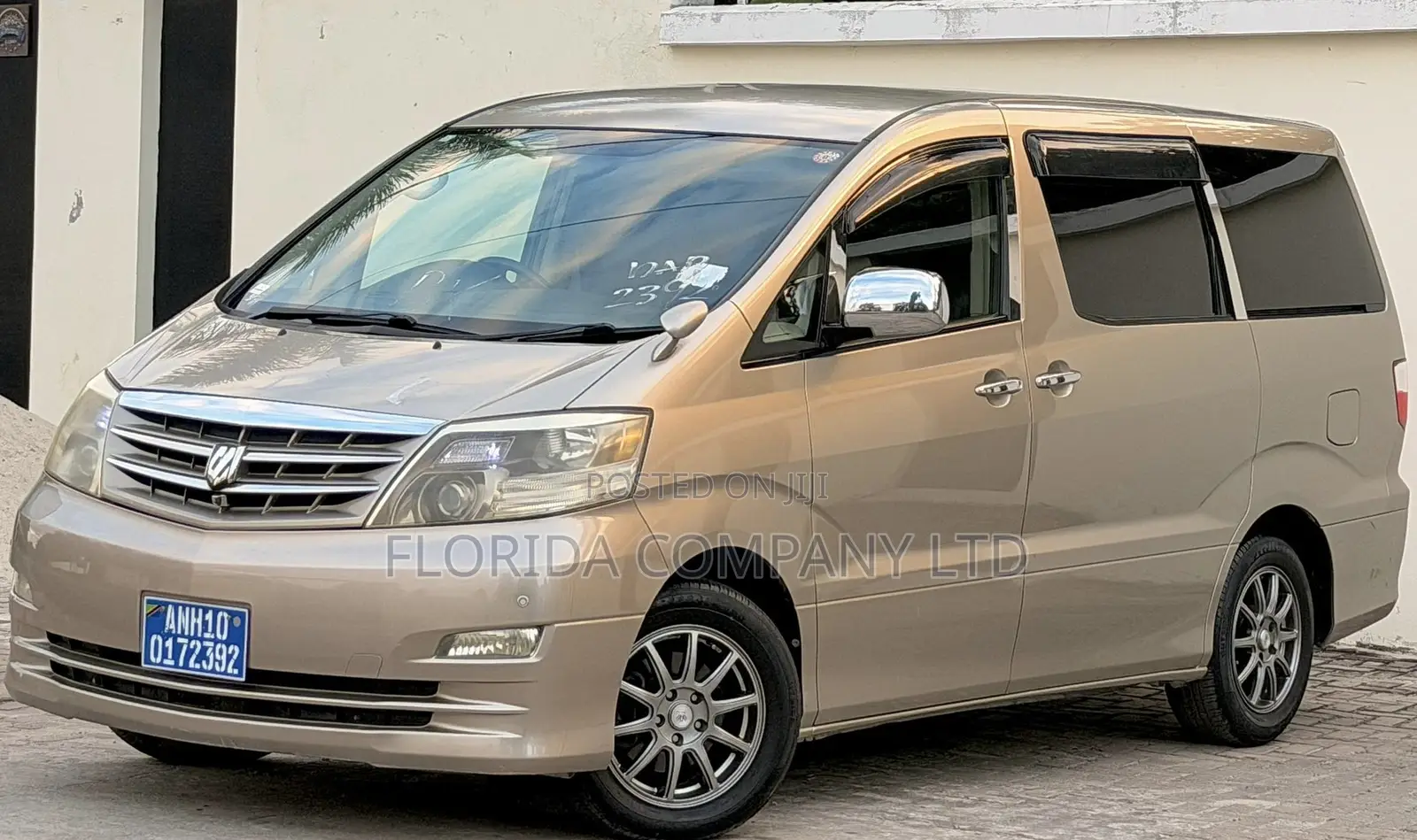 Toyota Alphard 2006 Gold