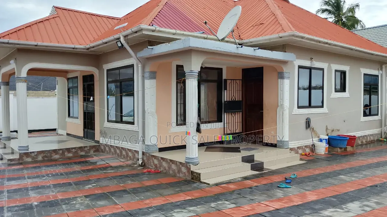 3bdrm House in Madale, Goba for rent