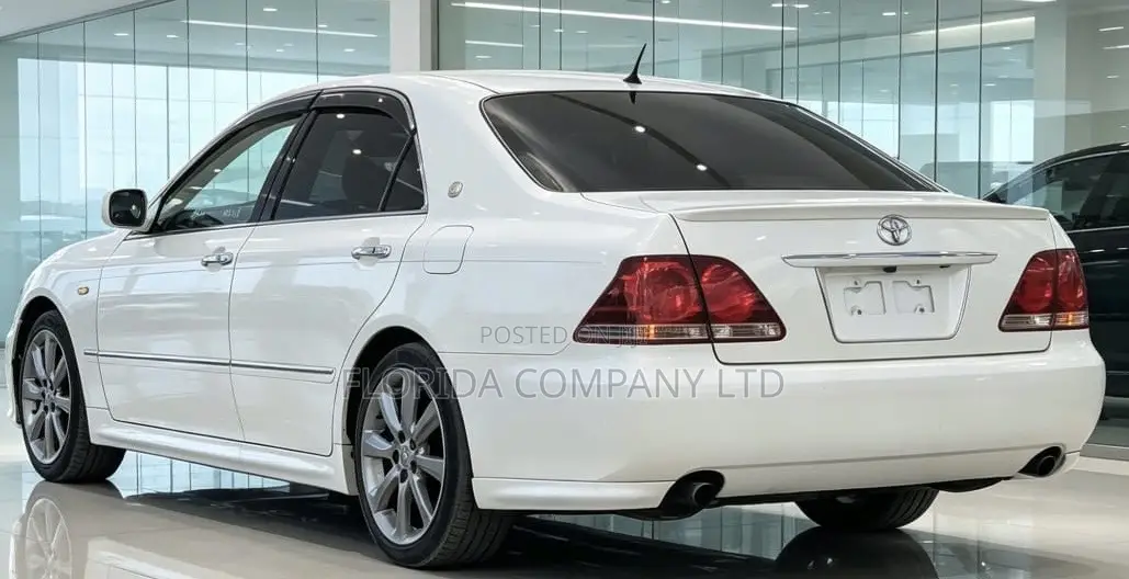 Toyota Crown Royale 2005 White