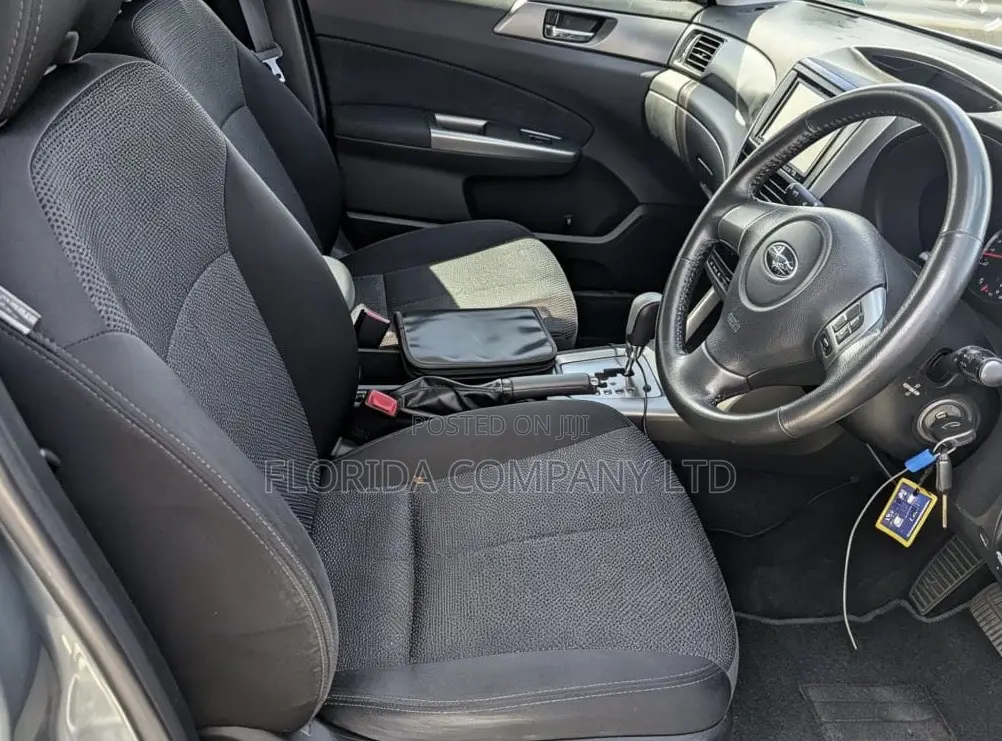 Subaru Forester 2011 Gray