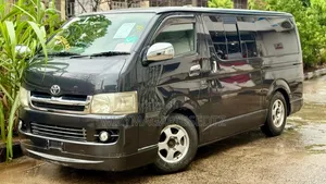 Toyota HiAce 2005 Black