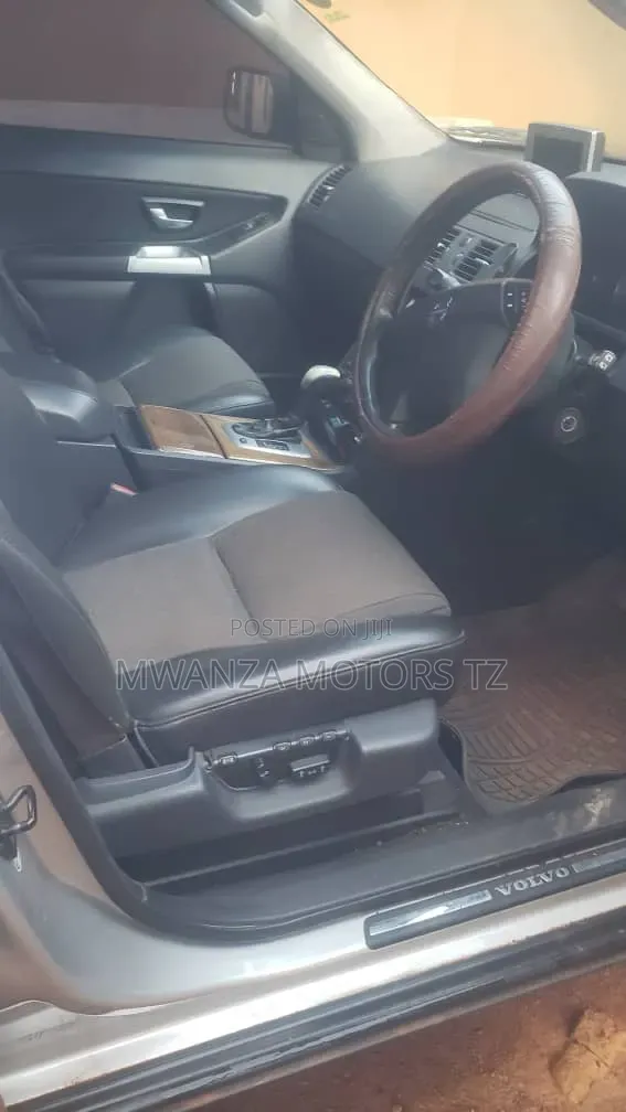 Volvo XC90 2021 Silver