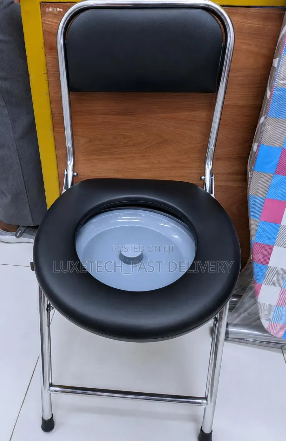 Portable Folding Commode Toilet Chair With Removable Pot