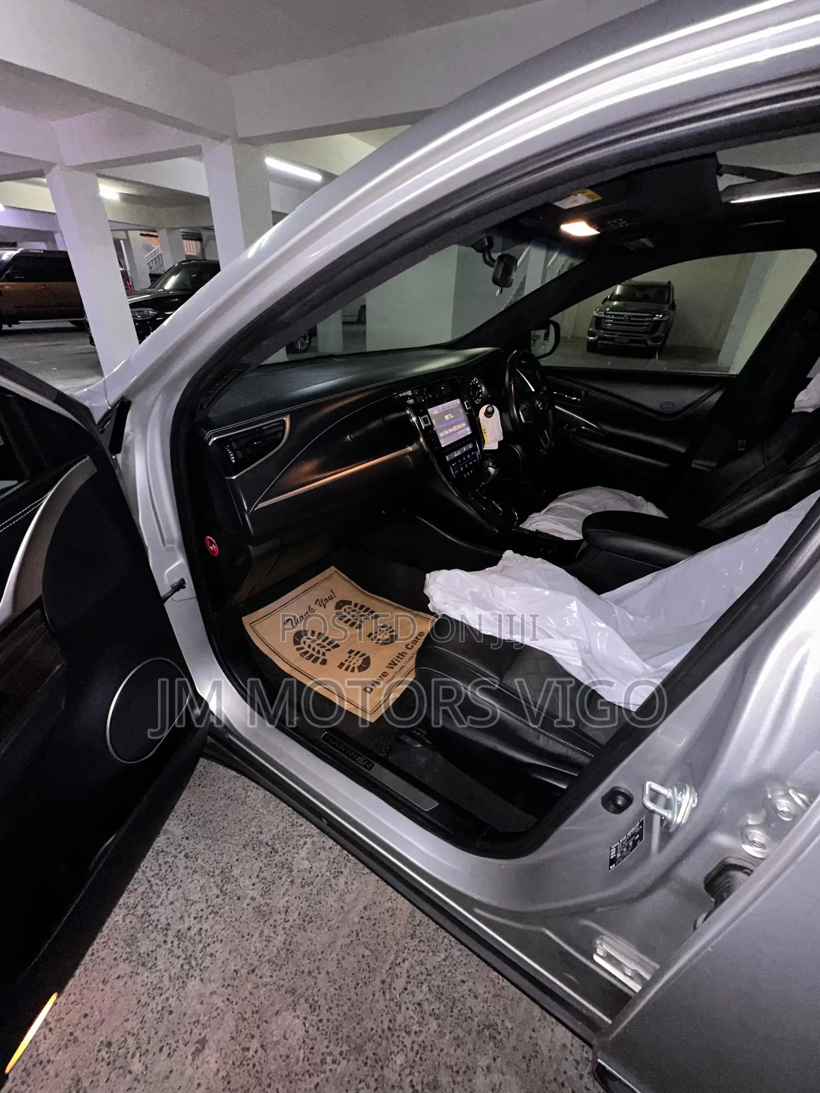 Toyota Harrier 2015 Silver