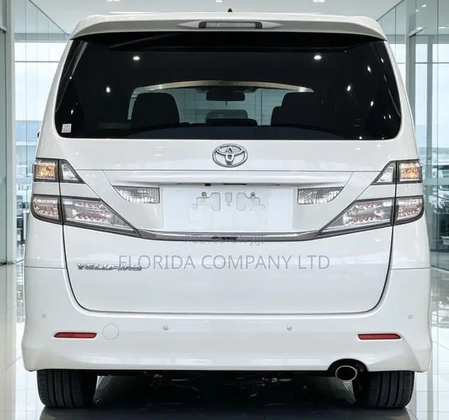 Toyota Alphard 2009 White