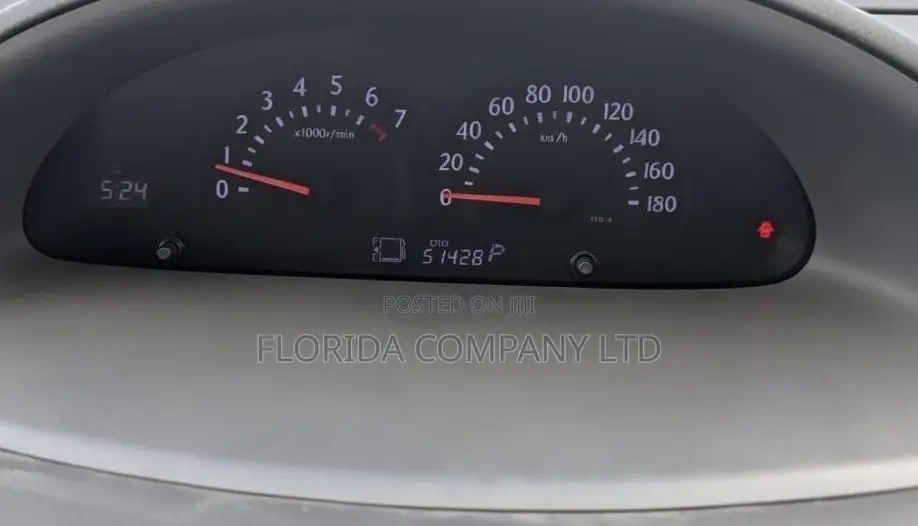 Toyota Sienta 2011 Brown