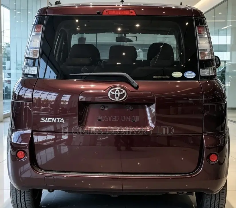 Toyota Sienta 2011 Brown