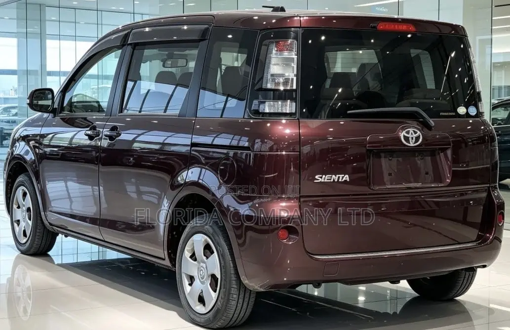 Toyota Sienta 2011 Brown