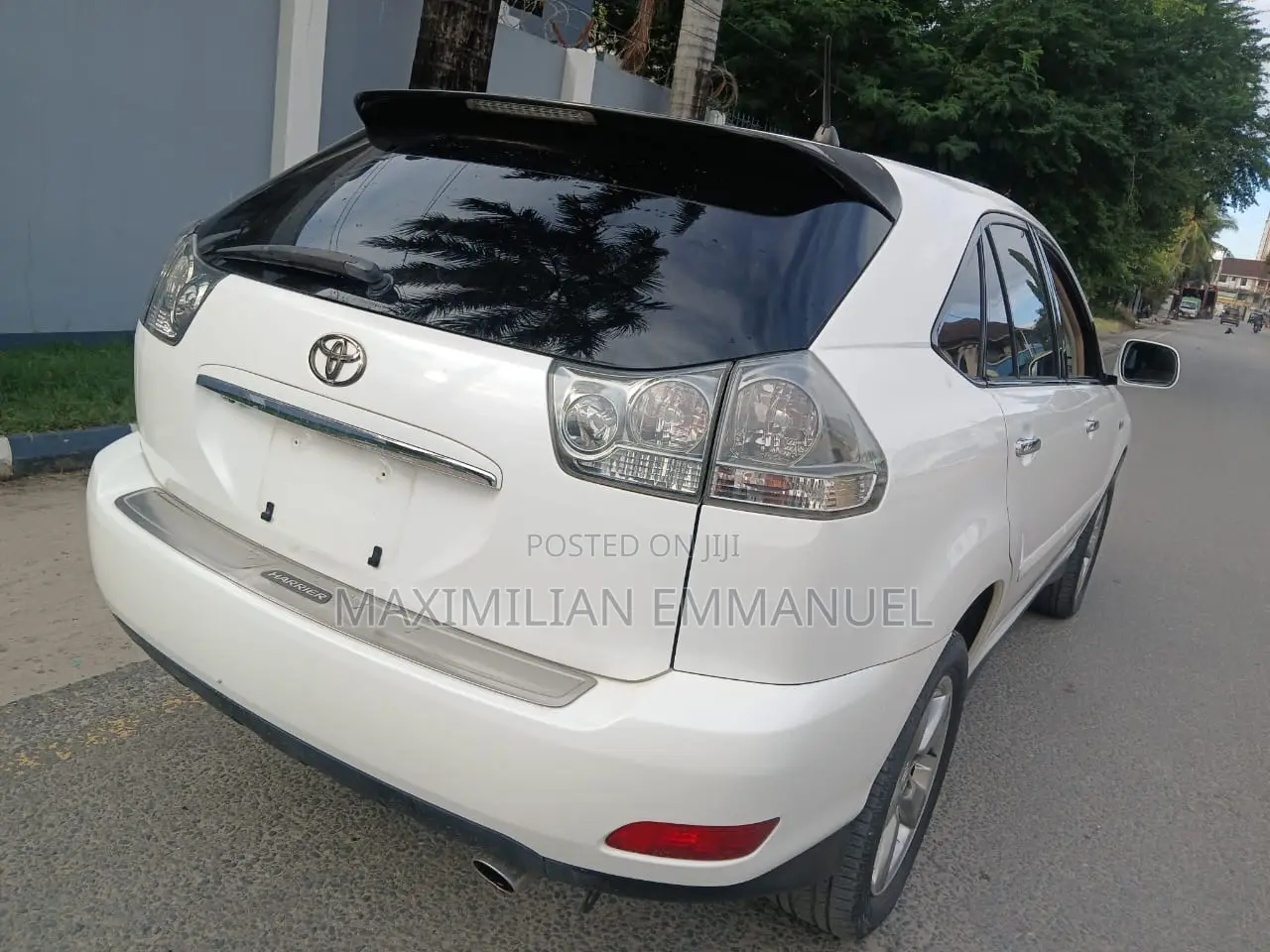 Toyota Harrier 2005 White