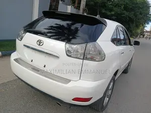 Toyota Harrier 2005 White