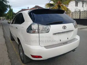 Toyota Harrier 2005 White