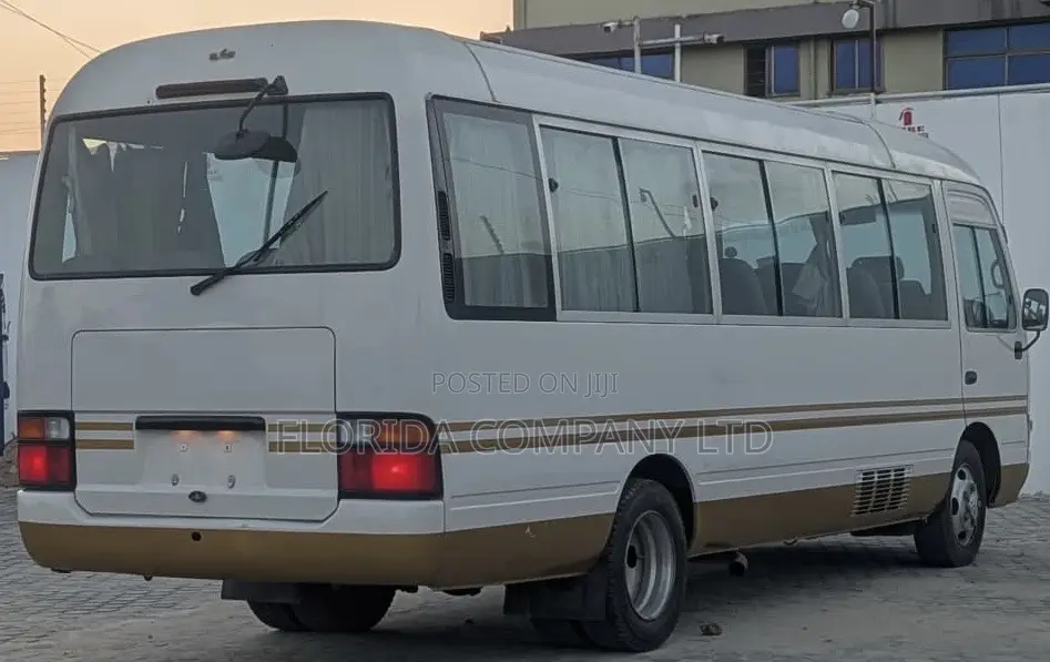 Toyota Coaster 1998 White