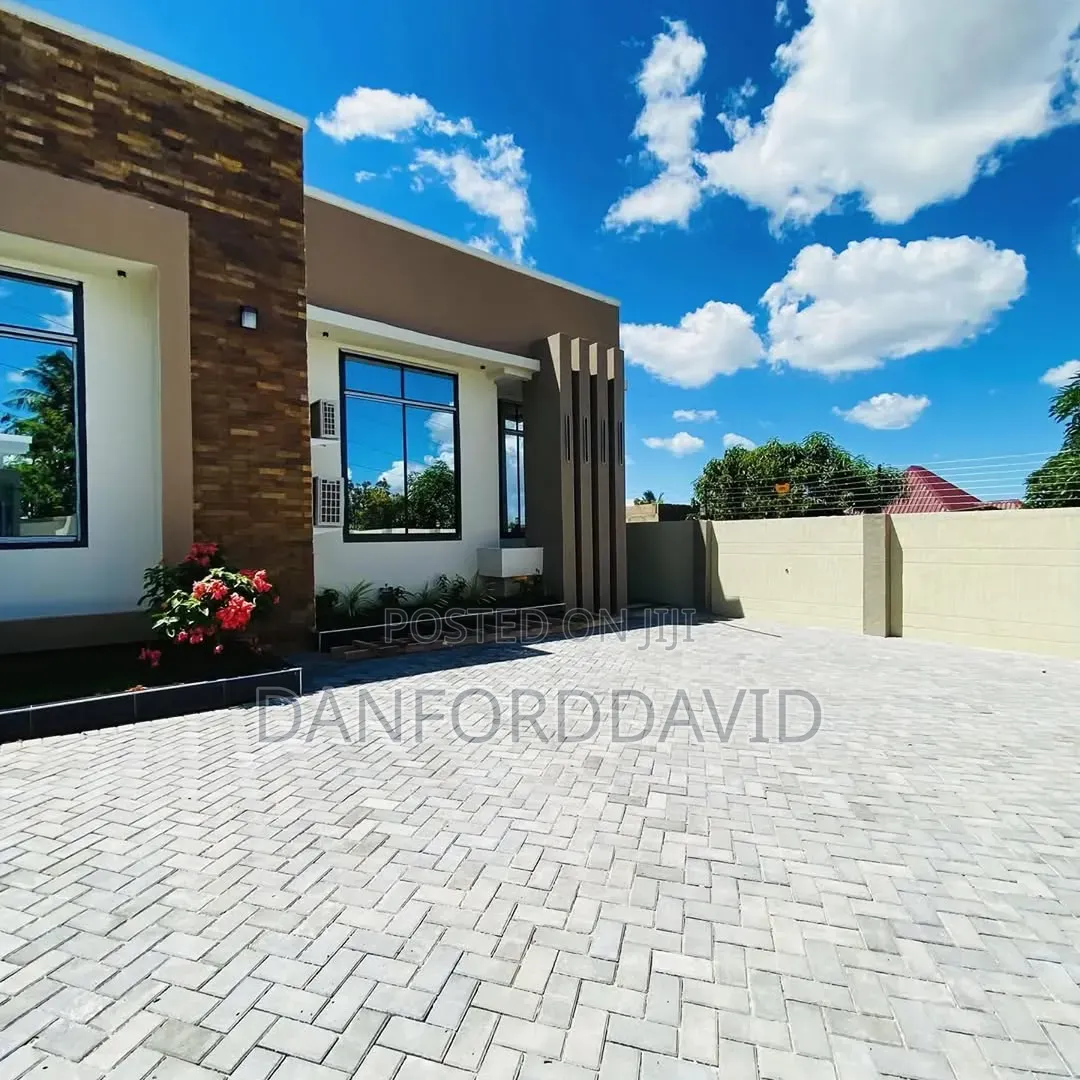 3bdrm House in Kahwa Real Estate, Goba for sale