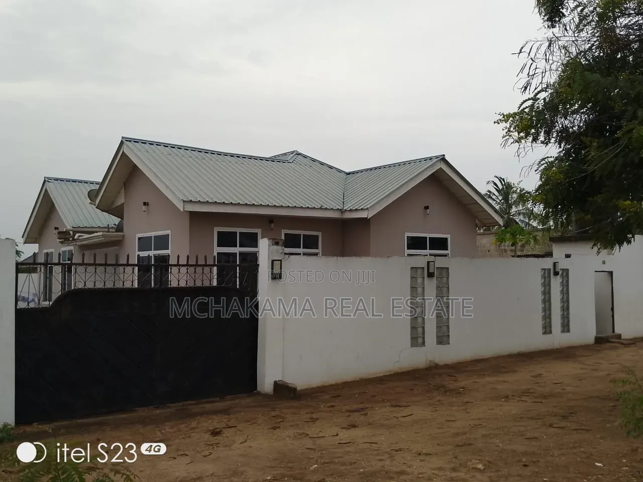 3bdrm House in Mchakama Real, Bunju for sale