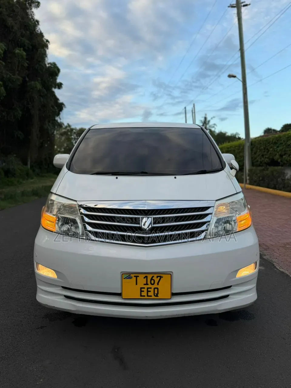 Toyota Alphard 2006 White