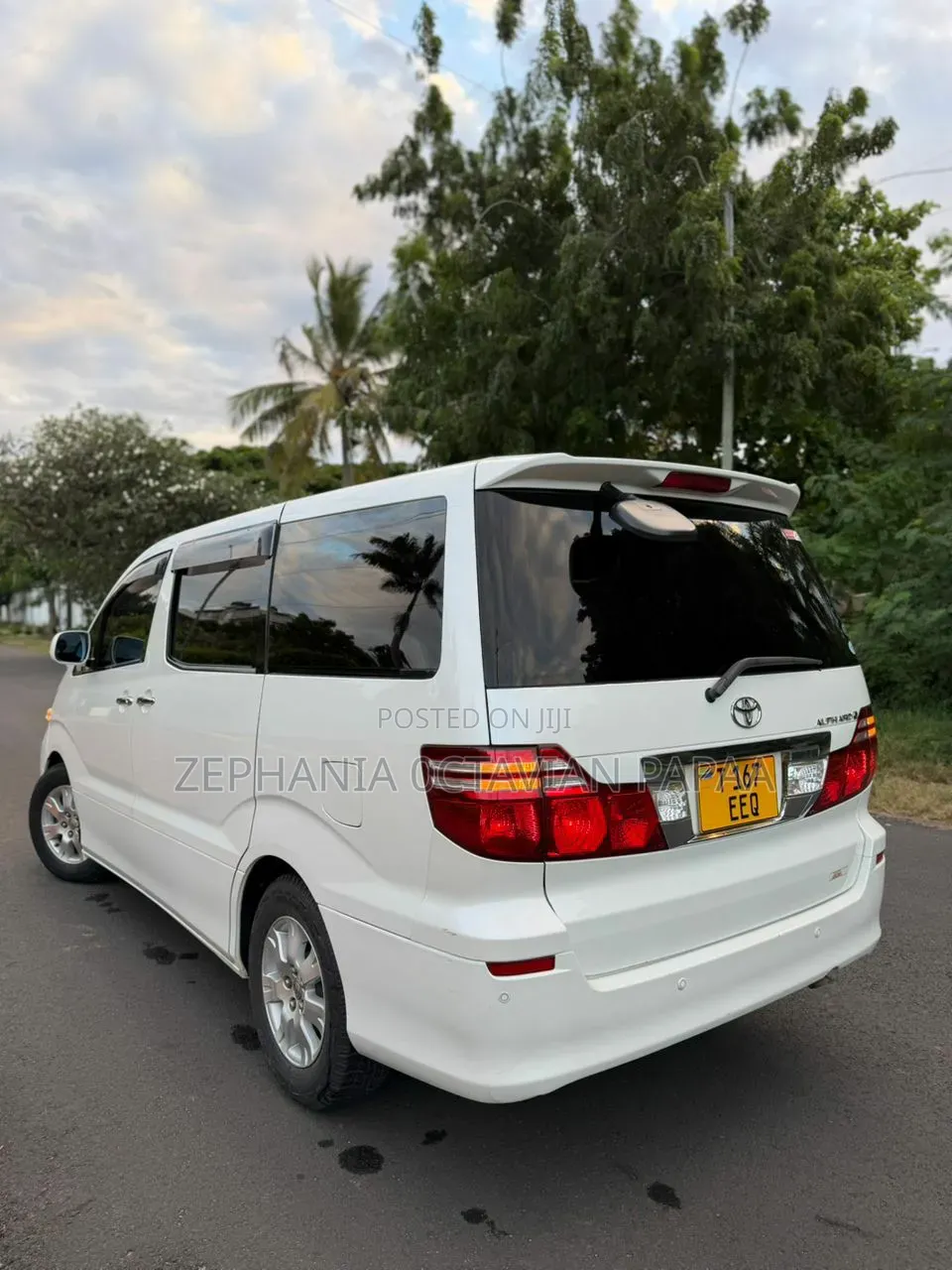 Toyota Alphard 2006 White