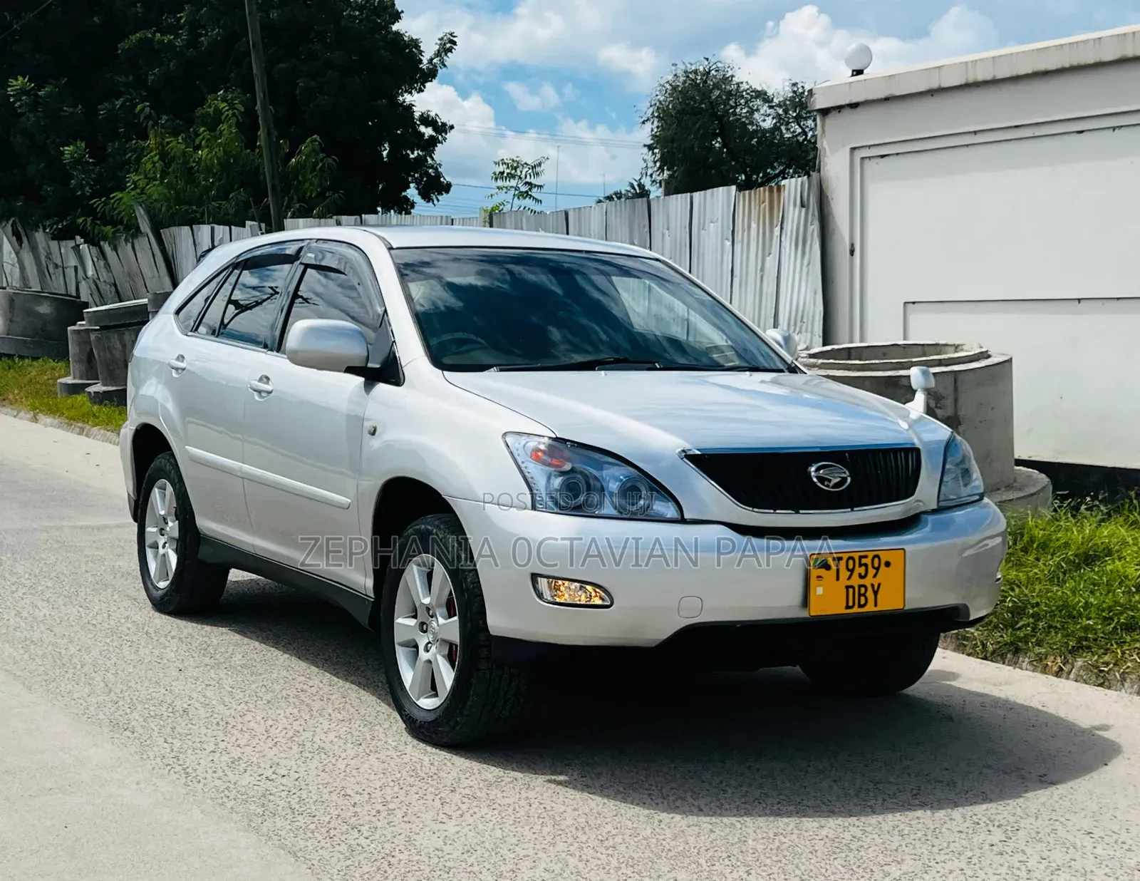 Toyota Harrier 2005 Silver