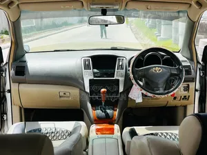 Toyota Harrier 2005 Silver