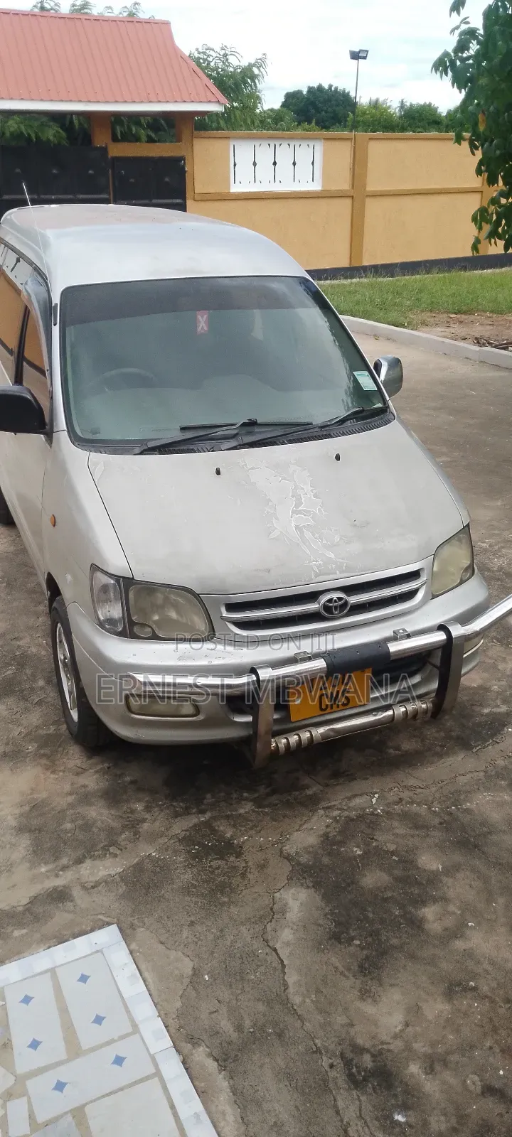 Toyota Noah 2001 Silver