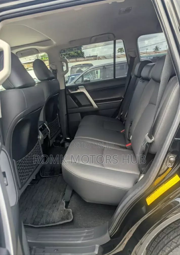 Toyota Land Cruiser Prado 2021 Black