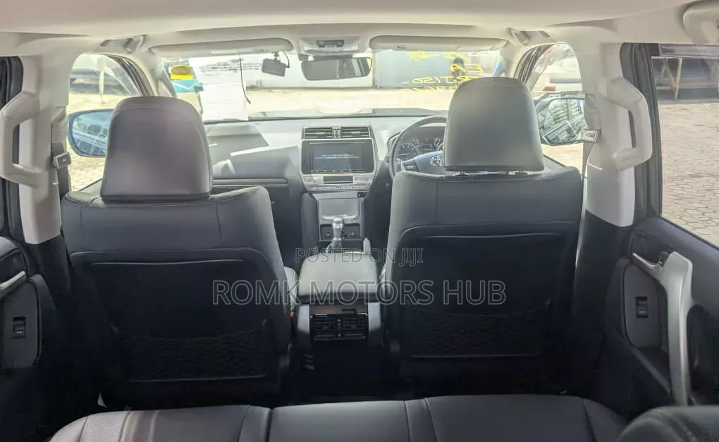 Toyota Land Cruiser Prado 2021 Black