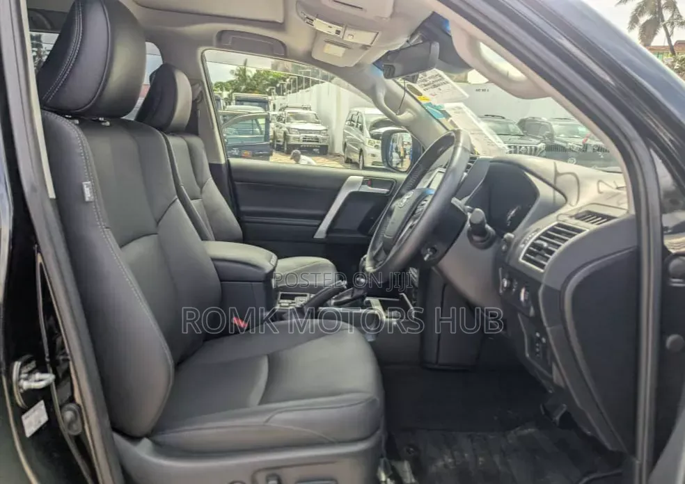 Toyota Land Cruiser Prado 2021 Black